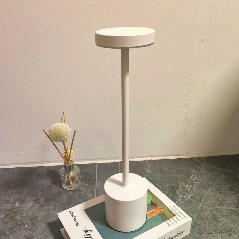 Lampe de Table LED Rechargeable Sans Fil — Style Rétro Métal
