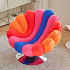 Fauteuil pétale velours, détail du design sculptural